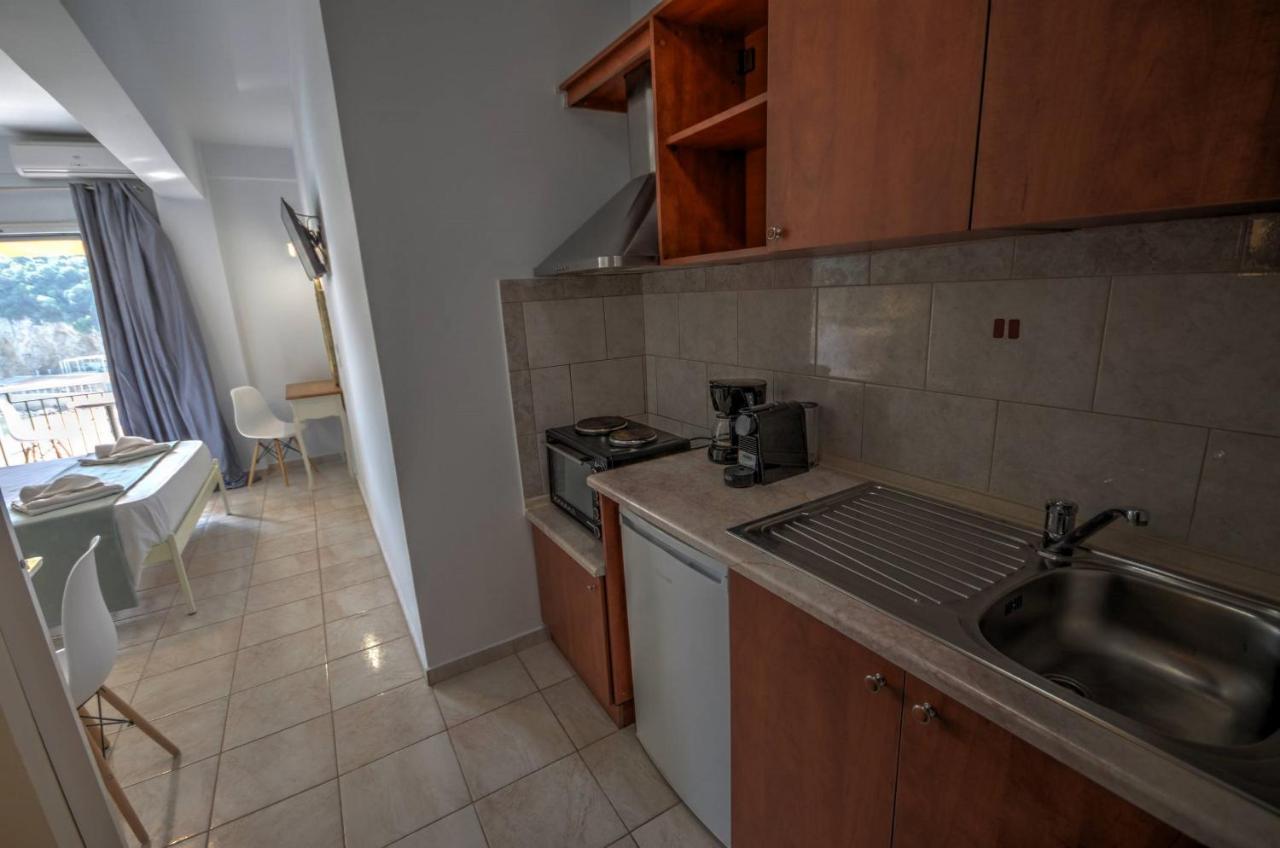 Astacos Homestay *